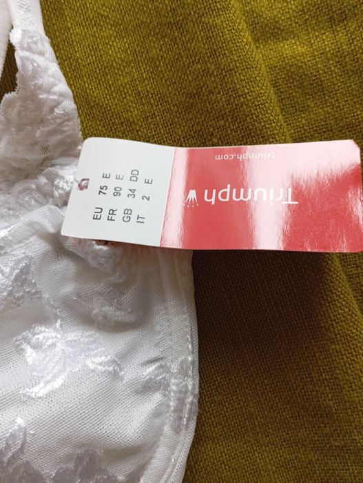 Biały biustonosz Triumph