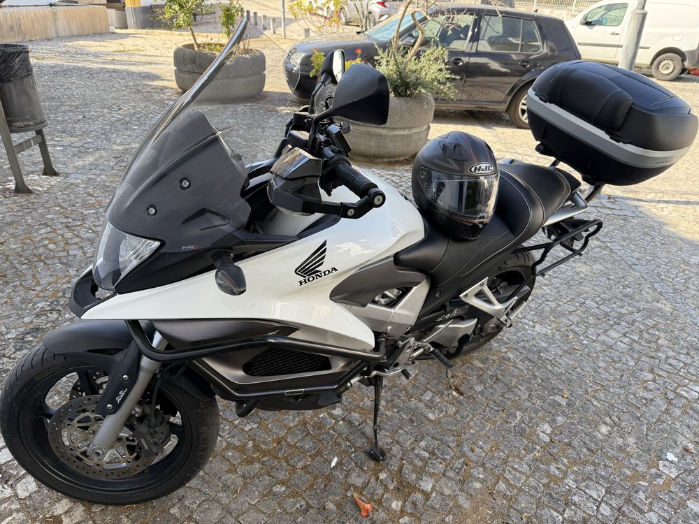 Moto Honda VFR 800x (Cossrunner)