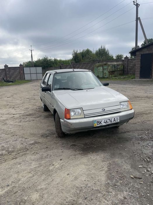 продам машину таврію