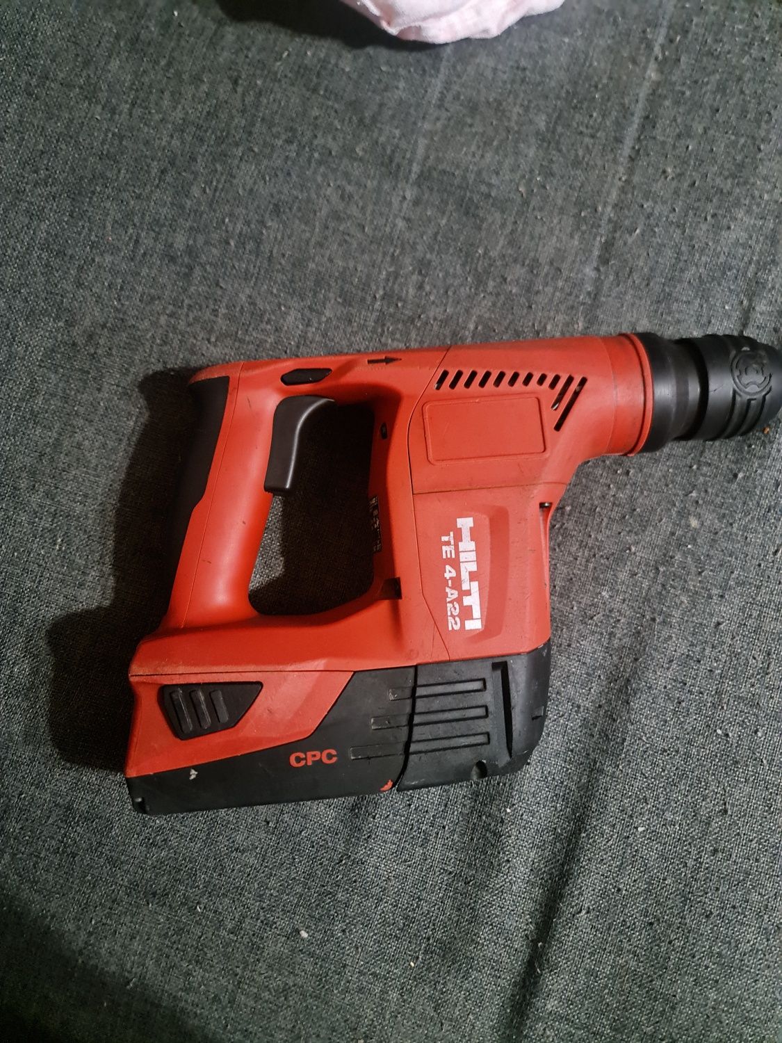 Продам перфератор hilti te 4 a22