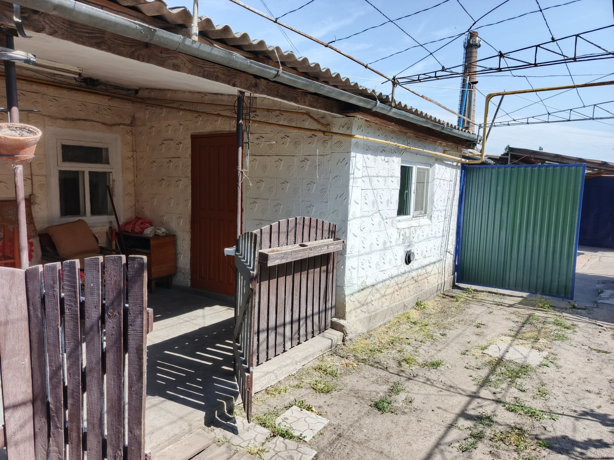 Пів будинку в центрі біля РЕСу