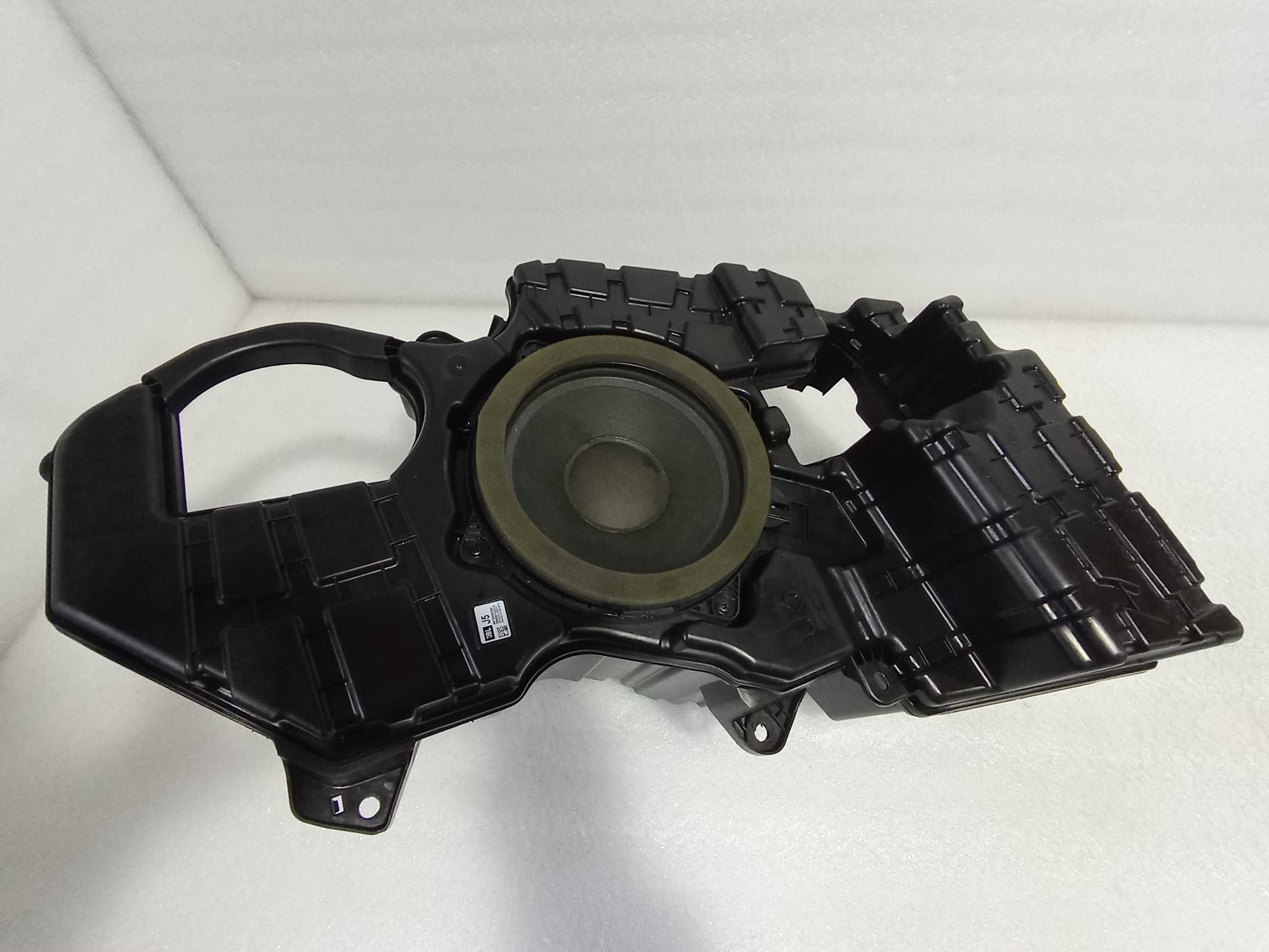 Toyota Highlander Сабвуфер JBL 86150-0E060,Сабвуфер Тойота Хайлендер