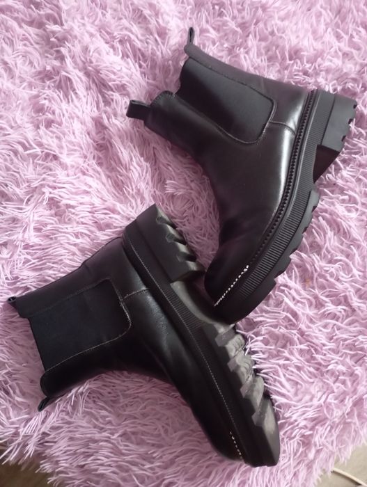 Шкіряні чоботи челсі