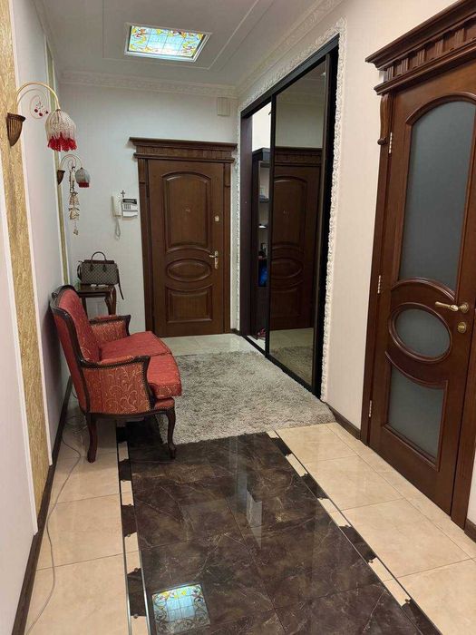 Продається елітна 3-кімнатна квартира в новобудові на Чорновола, 67