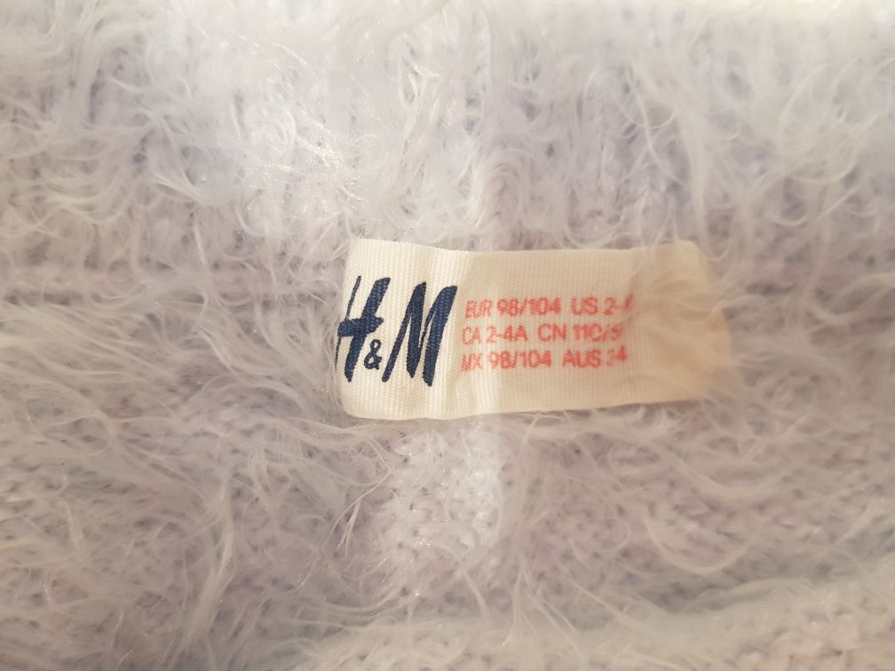 Czarny sweterek i niebieska spódniczka H&M 98/104