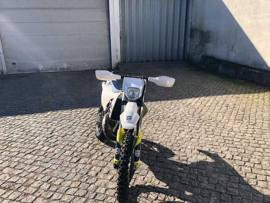 Mota de Enduro  Husqvarna TPI 250