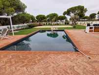 Manutenção e construção de jardins e manutenção em piscina