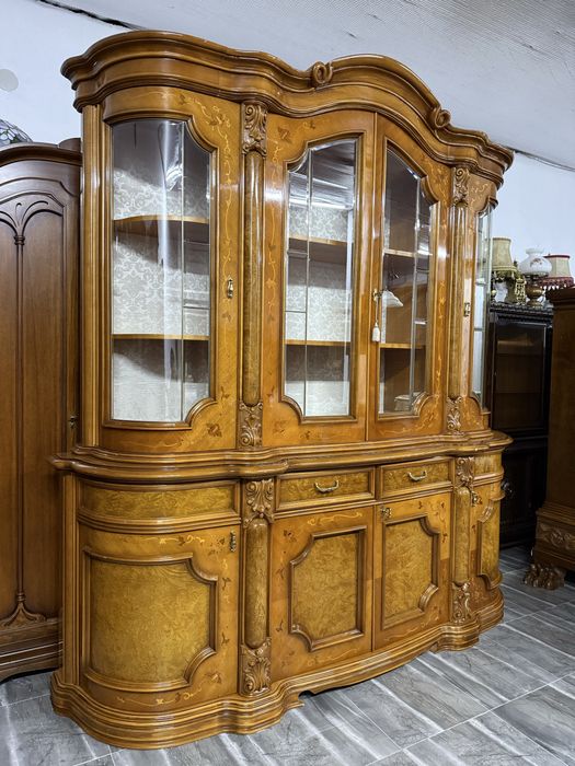 Італійська вітрина, вітрина бароко, комод, барокко, стінка, вітрина