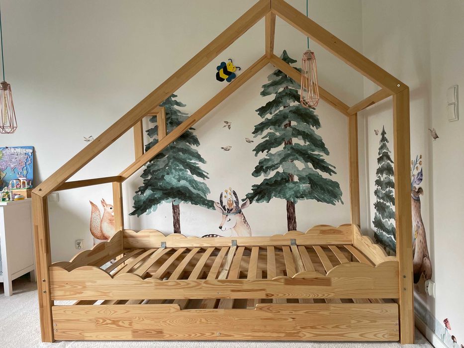 Łóżko drewniane domek dla dzieci