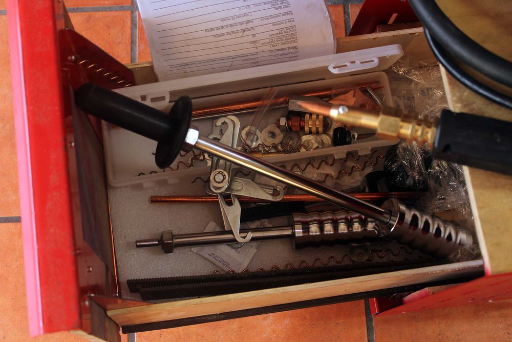 Tira mossas com carrinho