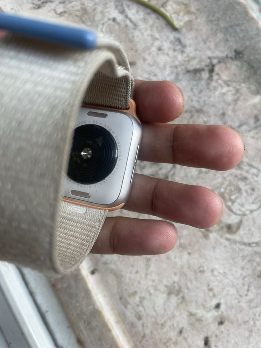 Apple Watch Se bem conservado