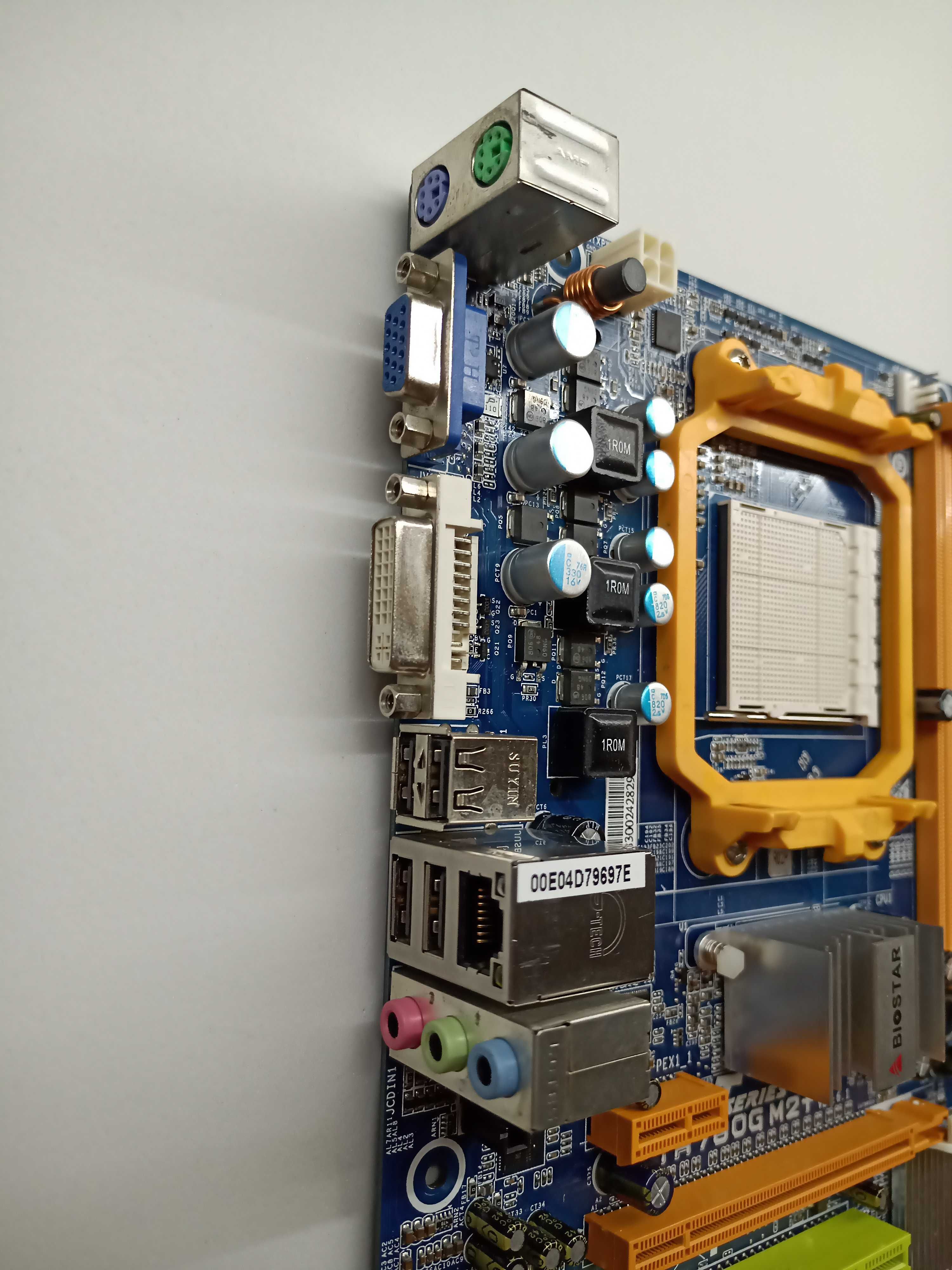 Biostar TA780G m2+ versia 6.1