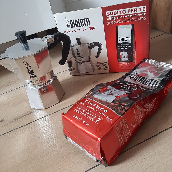 Kawiarka nowa w pudełku