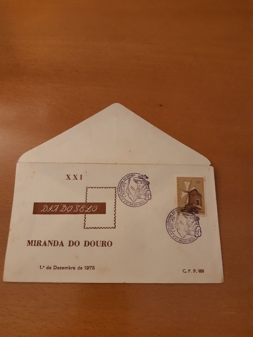 Envelopes primeiro dia circulação e selos comemorativos
