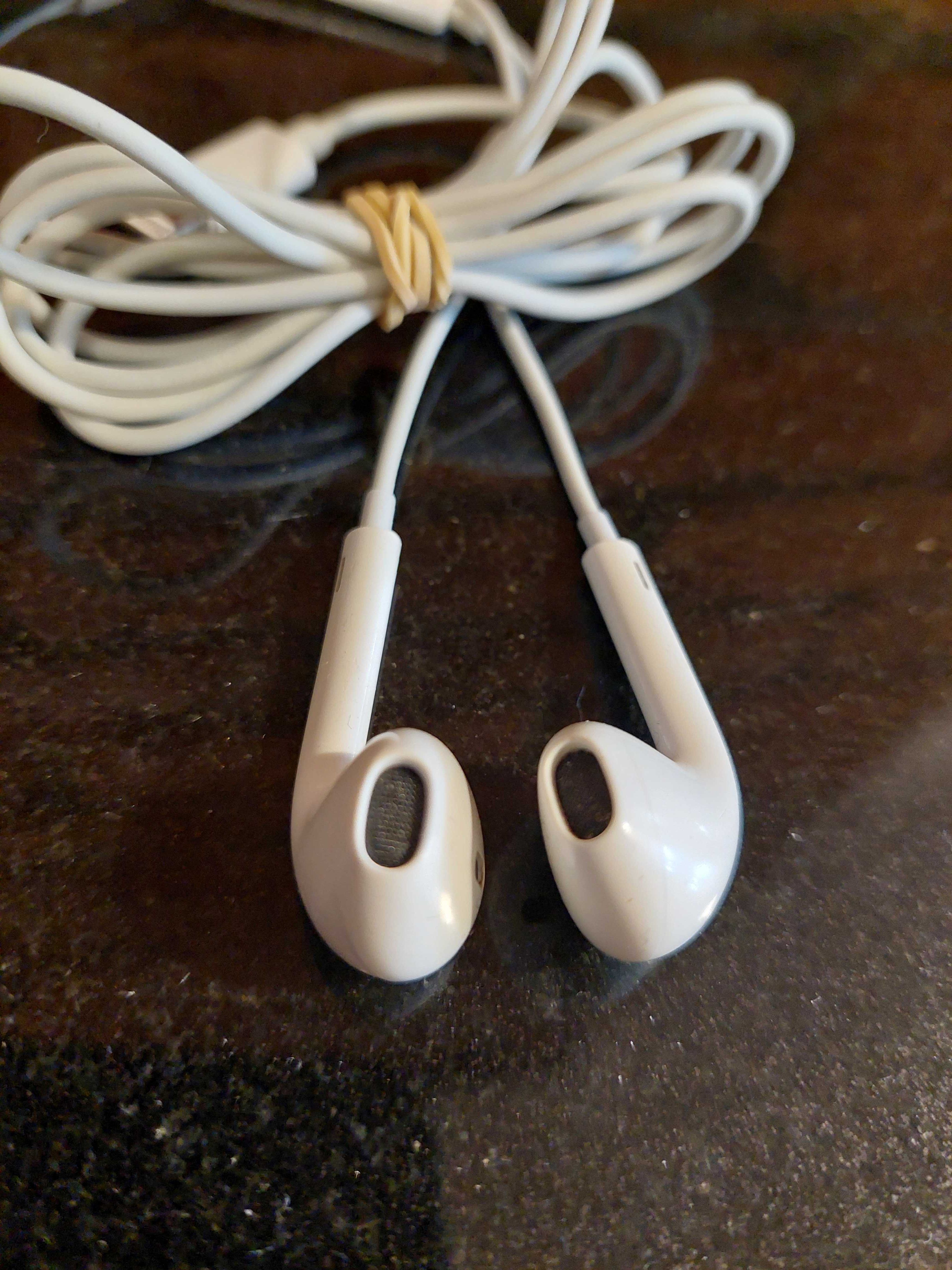 Słuchawki Apple iPhone EarPods Lightning pilot mikrofon orygi jak Nowe