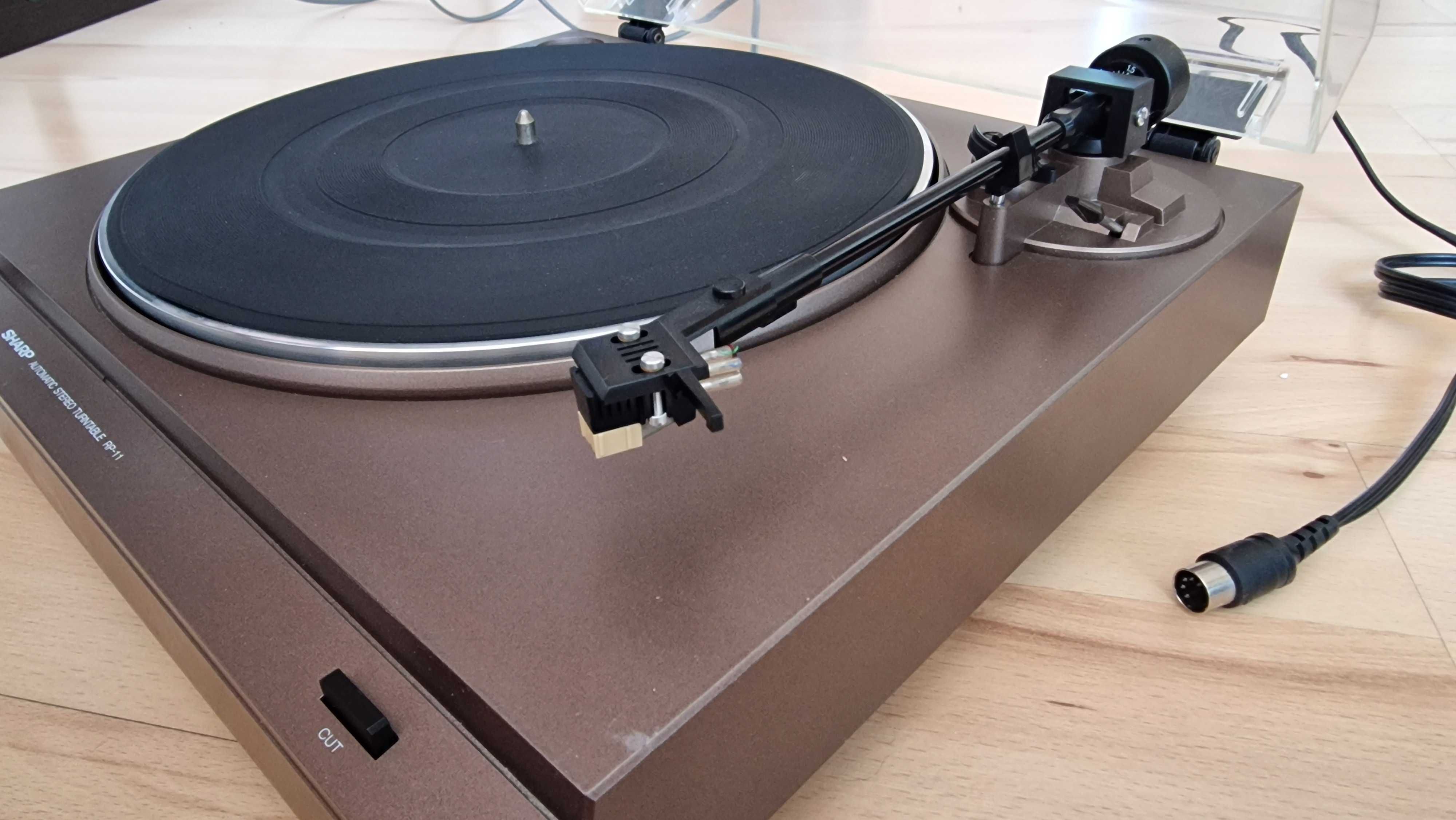 Sharp RP-11 gramofon