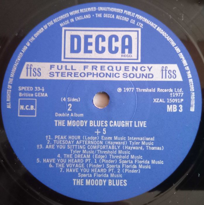 Moody Blues - - - - - Caught Live + 5 - - - - - 2 X LP