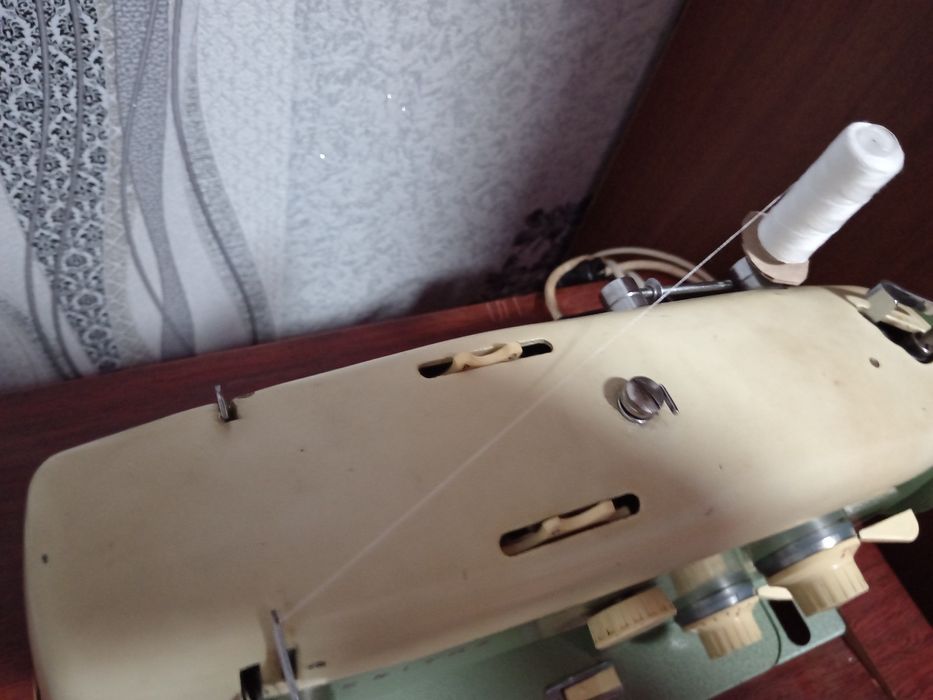 Продаётся швейная машинка" Веритас".