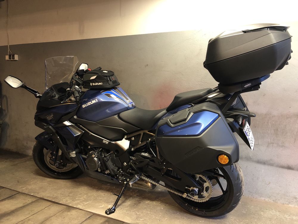 Suzuki gsx-s 1000 gt travel pack