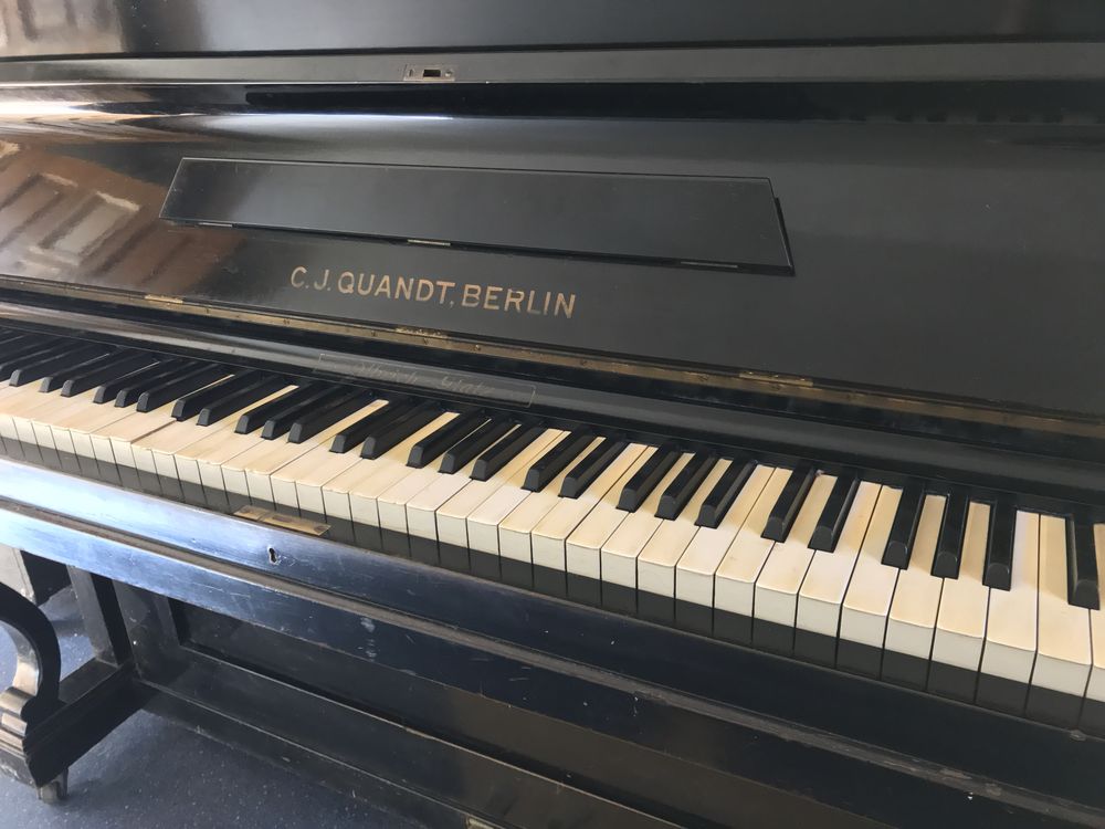 Pianino C.J. Quandt Berlin