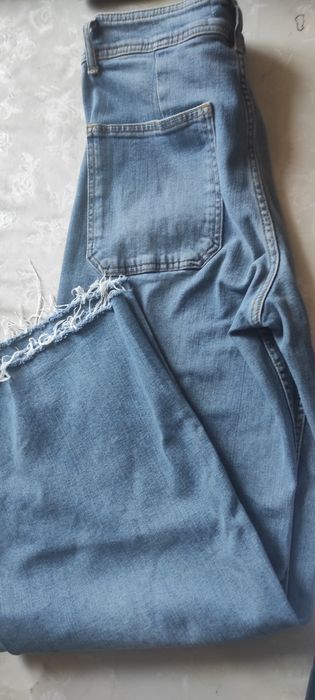 Zara, Широкі джинси з високою талією