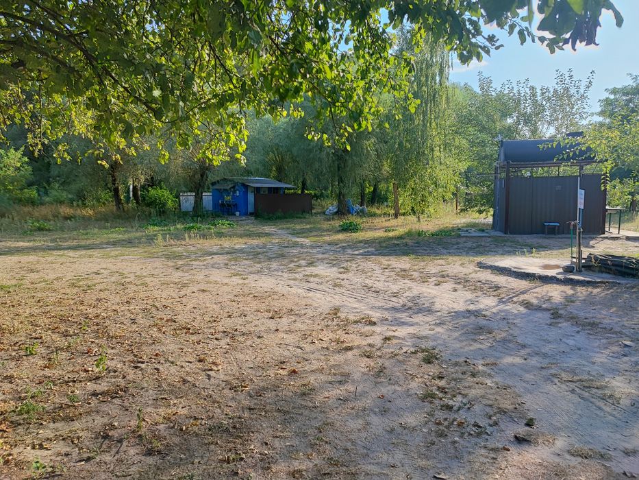 Продаж (1-Га+500м2.) Діюча база відпочинку на річці Десна. Без%