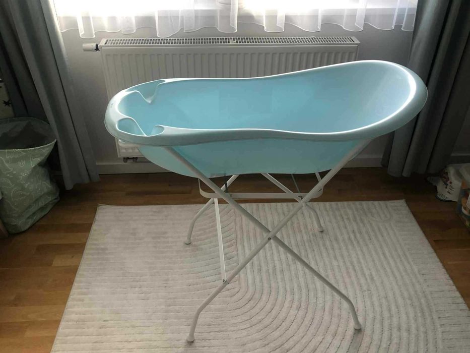 wanienka dla niemowlaka ze stojakiem