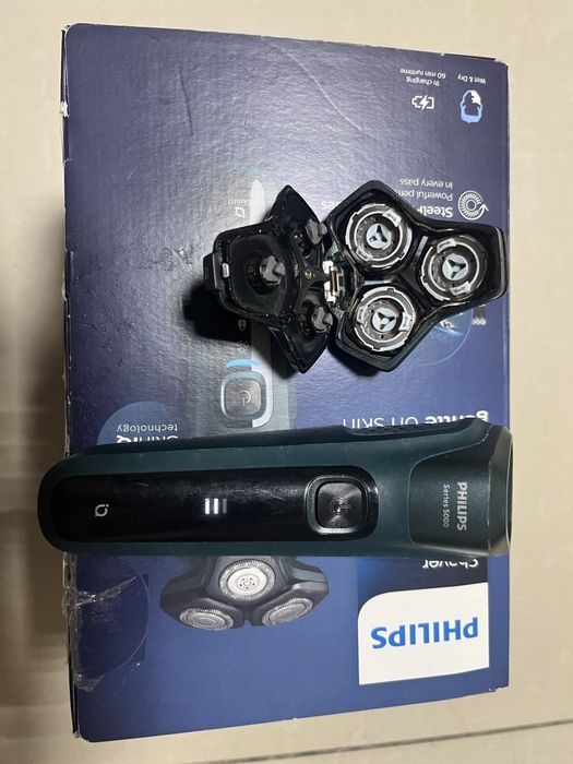 Электробритва самозатачивающиеся лезвия Philips Shaver series 5000
