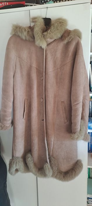 Kożuch damski z kapturem