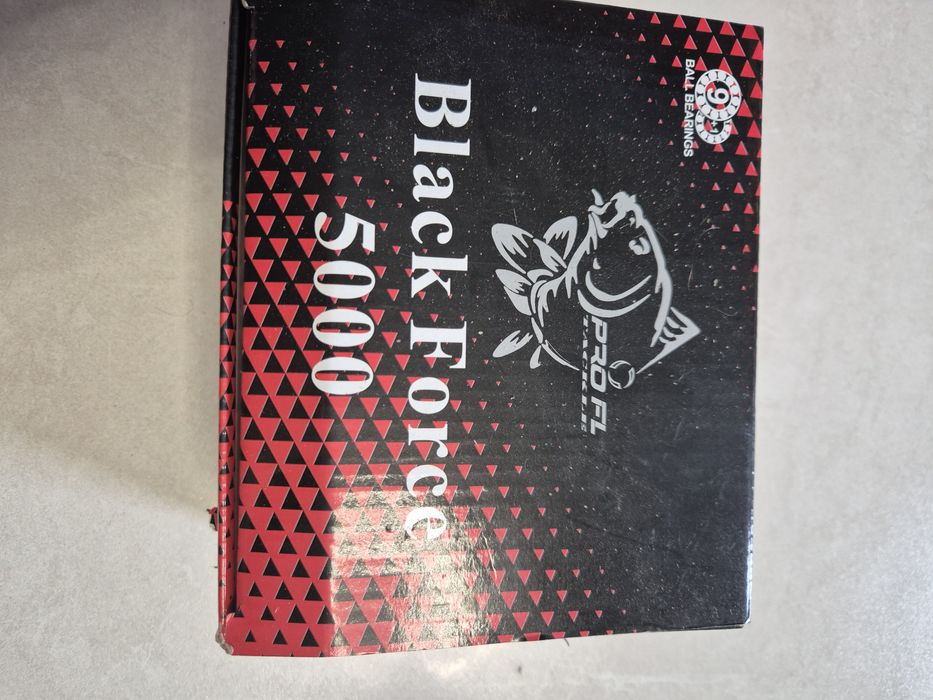 Kołowrotek Black Force 5000