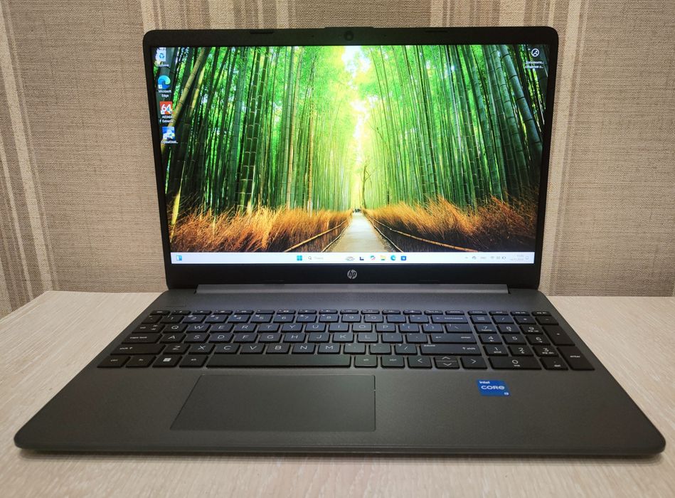 HP Pavilion 15,6" FHD IPS, Core i3-1215U 6 ядер, 16GB DDR4, 1 Tb SSD