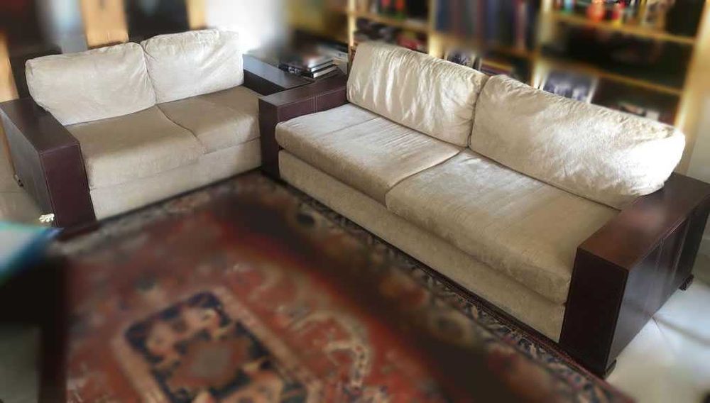 Conjunto Sofas (2 e 3 lugares) tecido e couro bom estado (com oferta)