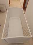 Berço de bebe IKEA + colchão Zippy como novo. 120 por 60 cm