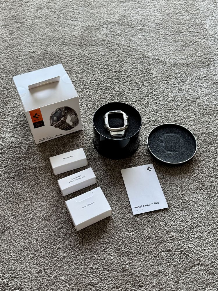 Capa + Bracelete Metal Armor Pro para Apple Watch (45mm) Spigen