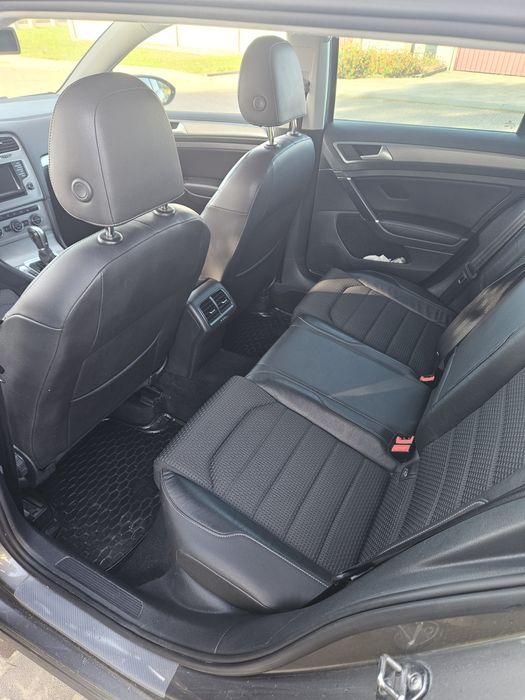 Volkswagen Golf 7 •2015 • 1.4 Бензин • Автомат • Універсал • Webasto