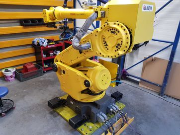 Robot przemysłowy FANUC S-430i L.