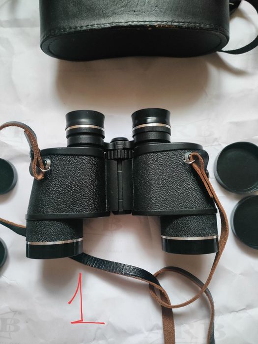 Бинокль      старый.