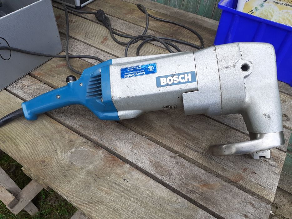 Nożyce do blachy do 4,5mm elektryczne Bosch 1800 watt