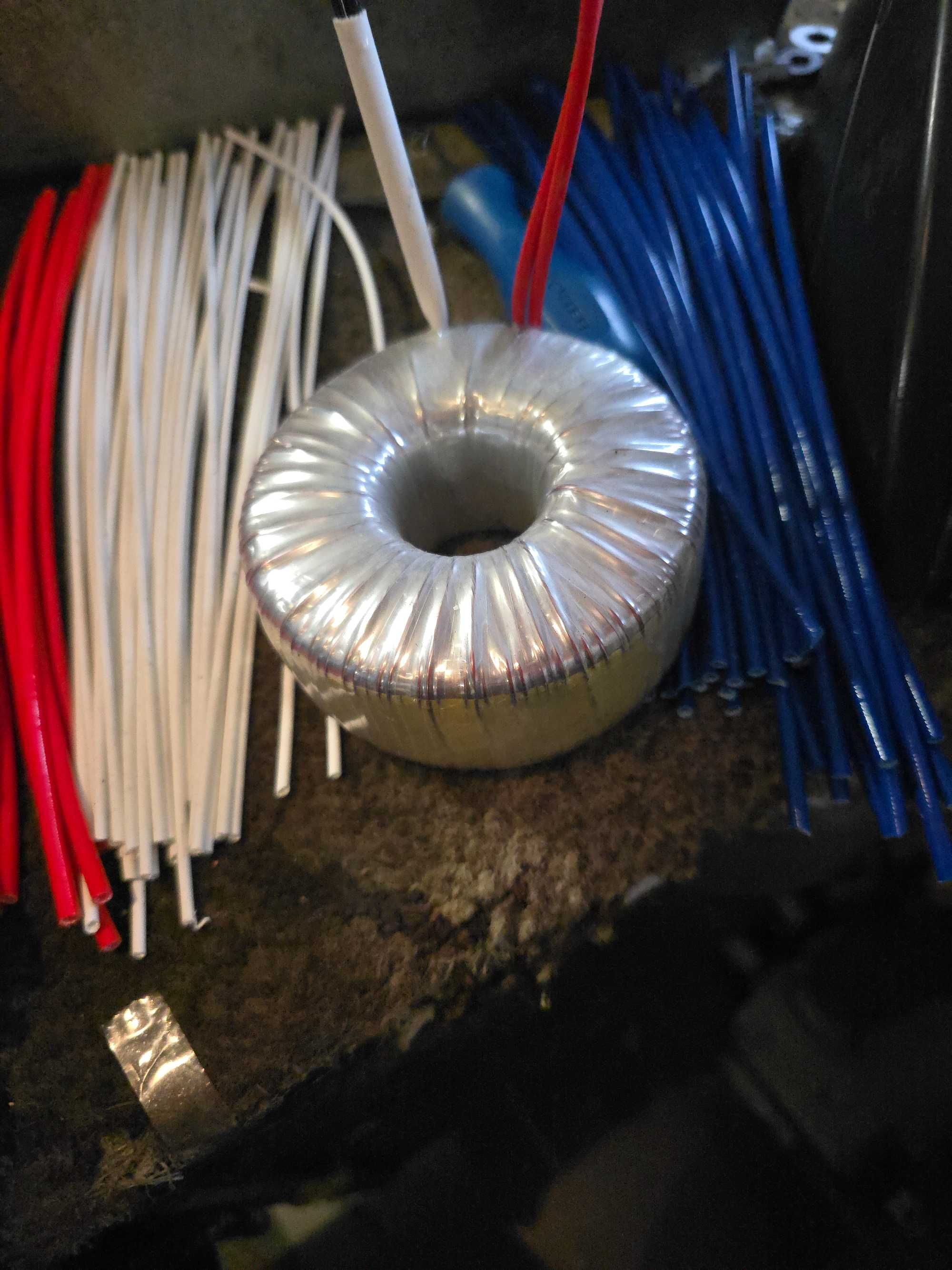 Transformator toroidalny