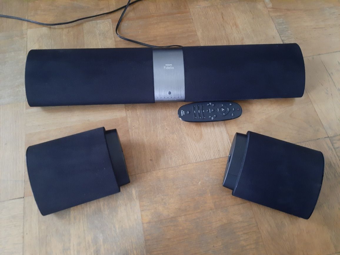 Philips Fidelio Soundbar z odłączanymi głośnikami + pilot