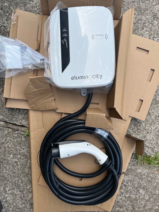 Зарядна станція Eluminocity 32A type 1 RFID card