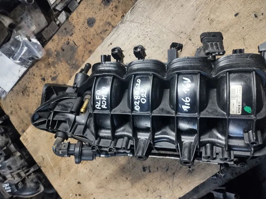 Alfa romeo 1,8 16v  kolektor ssący 1,6 16V 2,0 16v TWIN SPARK