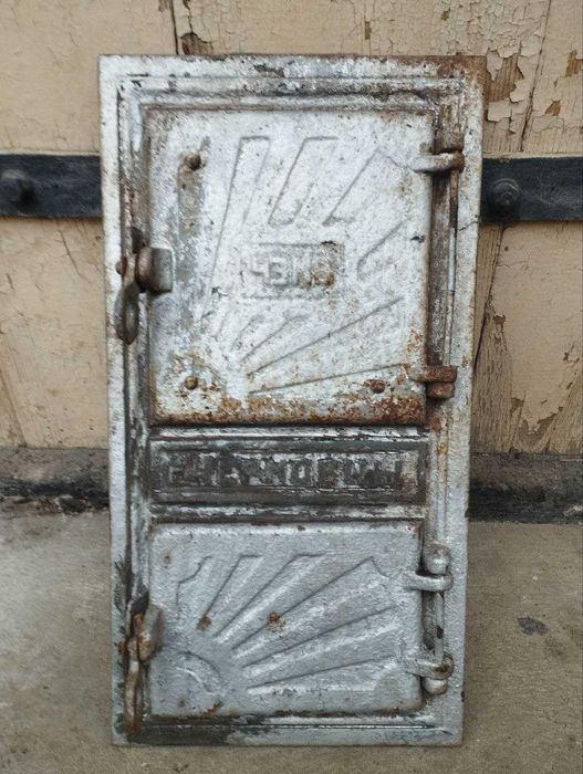 Дверцята для кахельної пічки.(з чугуна)