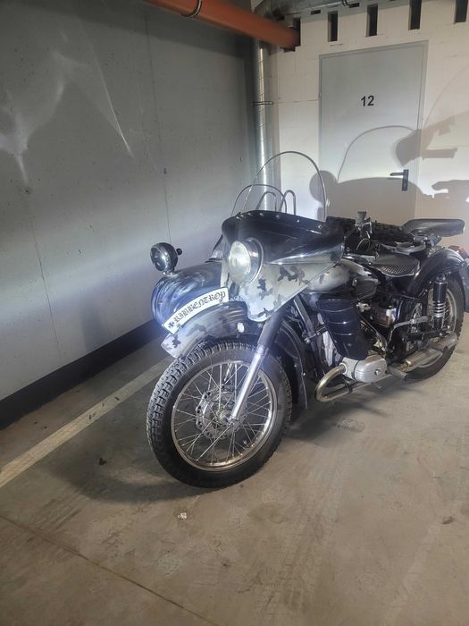 Ural z koszem,Motocykl