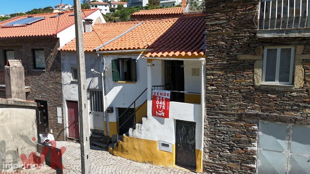 Moradia T1 de 2 Pisos à Venda em Sazes da Beira