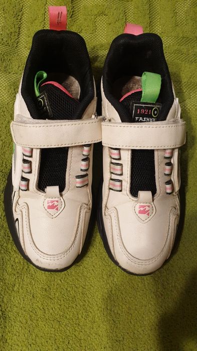 Набір взуття для дівчинки (три пари)