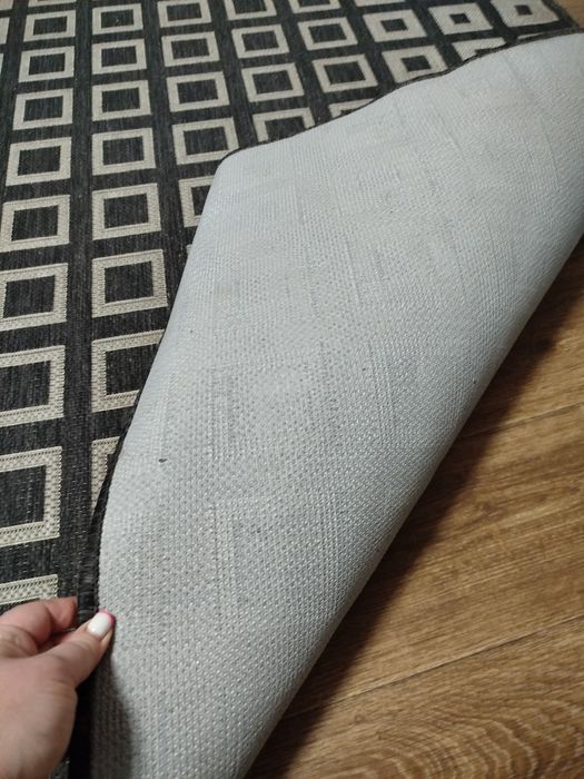 Продам прорезиновый коврик 1,40 на 120