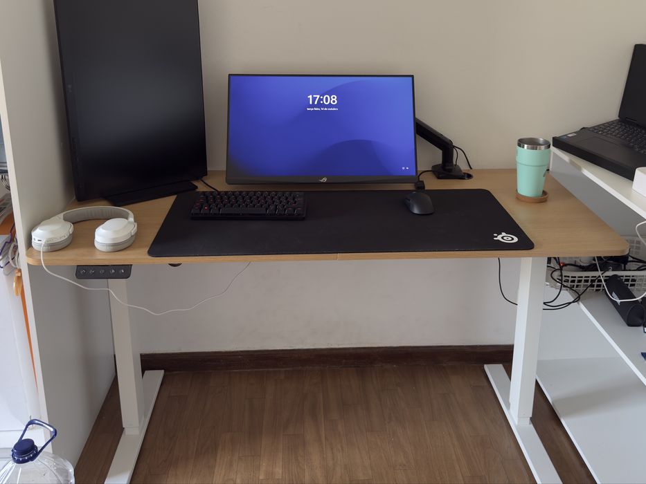 Mesa com altura ajustavel