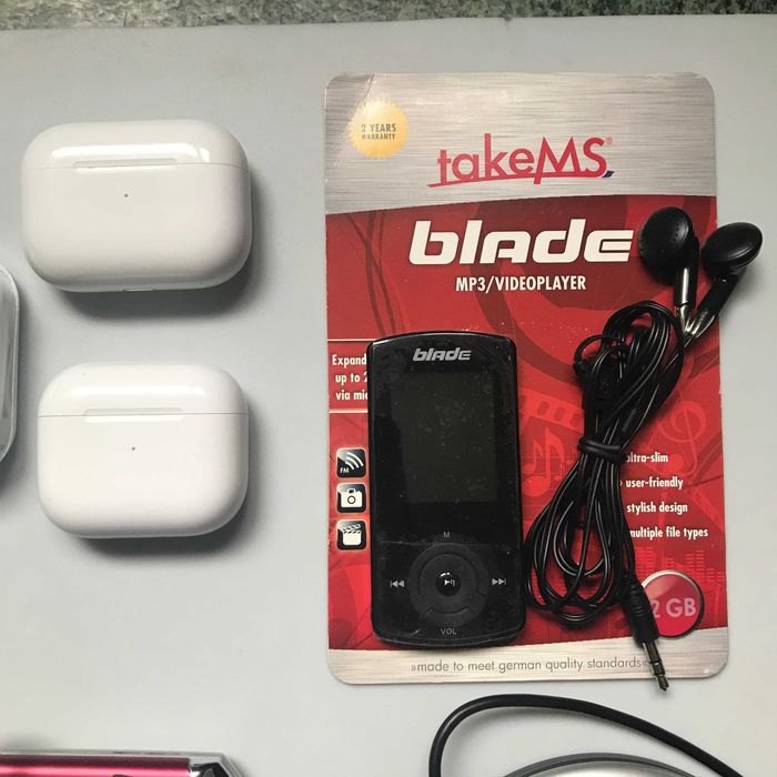 Плеєр Apple iPod shuffle 3-го покоління 2 Гб