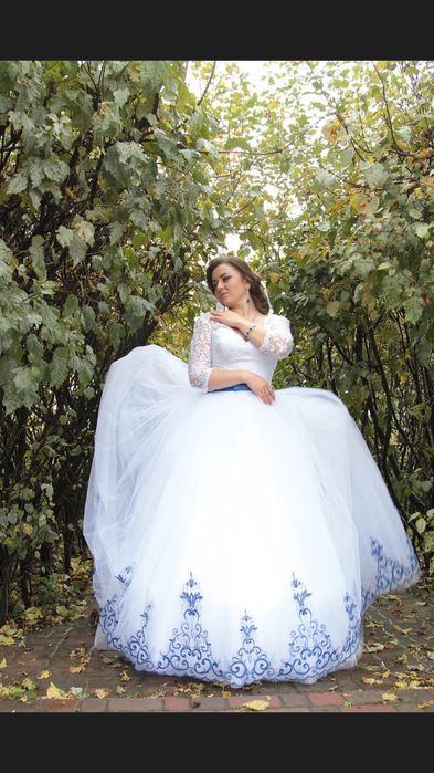 Дизайнерское свадебное платье для настоящей королевы !